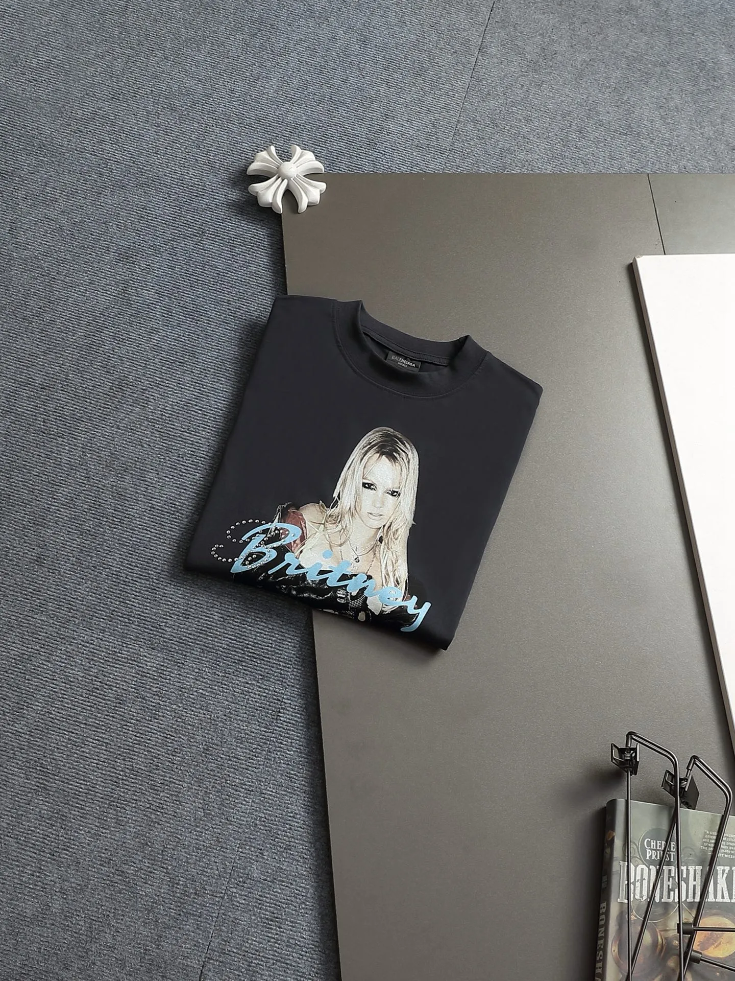 BALENCIAGA 2026 Logo ， Retro Same Style T 320 Versatile : Black Size：XS S M L
